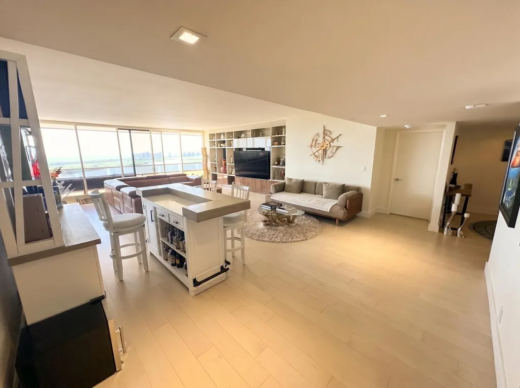 100 Lakeshore Drive North Palm Beach FL 33408