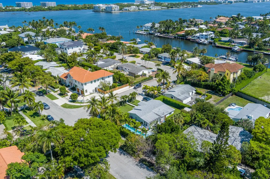 8001 Arlington Place West Palm Beach FL 33405