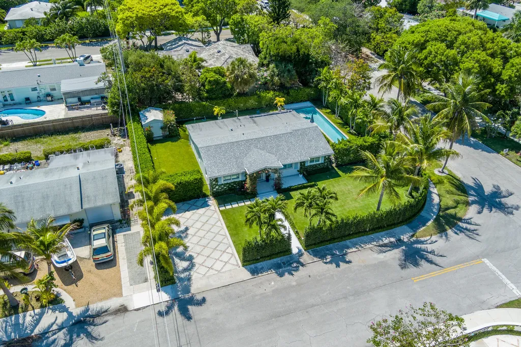 8001 Arlington Place West Palm Beach FL 33405
