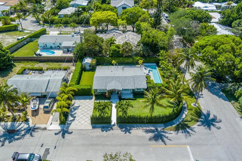 8001 Arlington Place West Palm Beach FL 33405