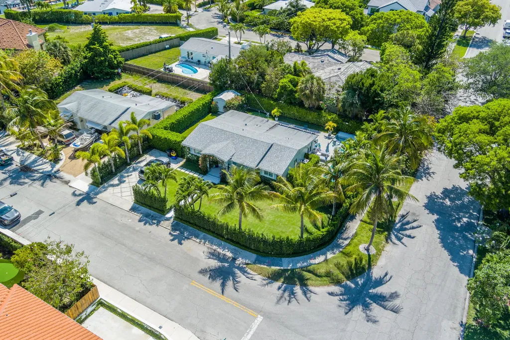 8001 Arlington Place West Palm Beach FL 33405