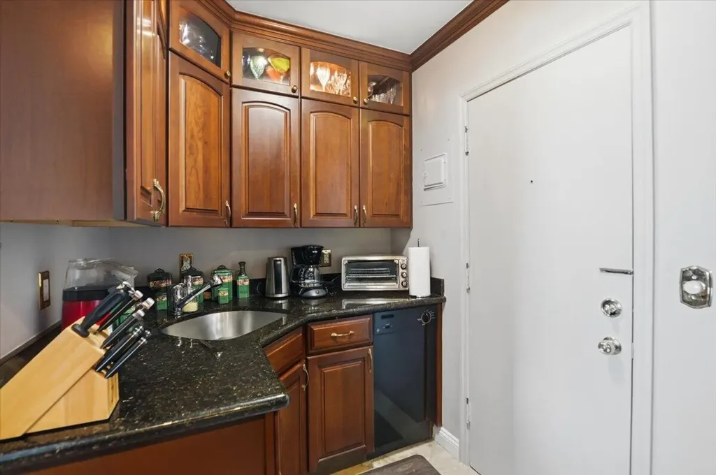 6261 NE 19th Avenue Fort Lauderdale FL 33308