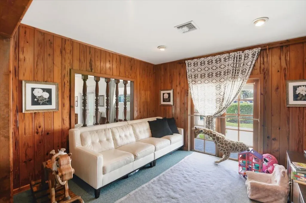 6261 NE 19th Avenue Fort Lauderdale FL 33308