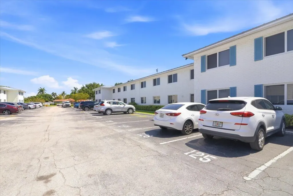 6261 NE 19th Avenue Fort Lauderdale FL 33308