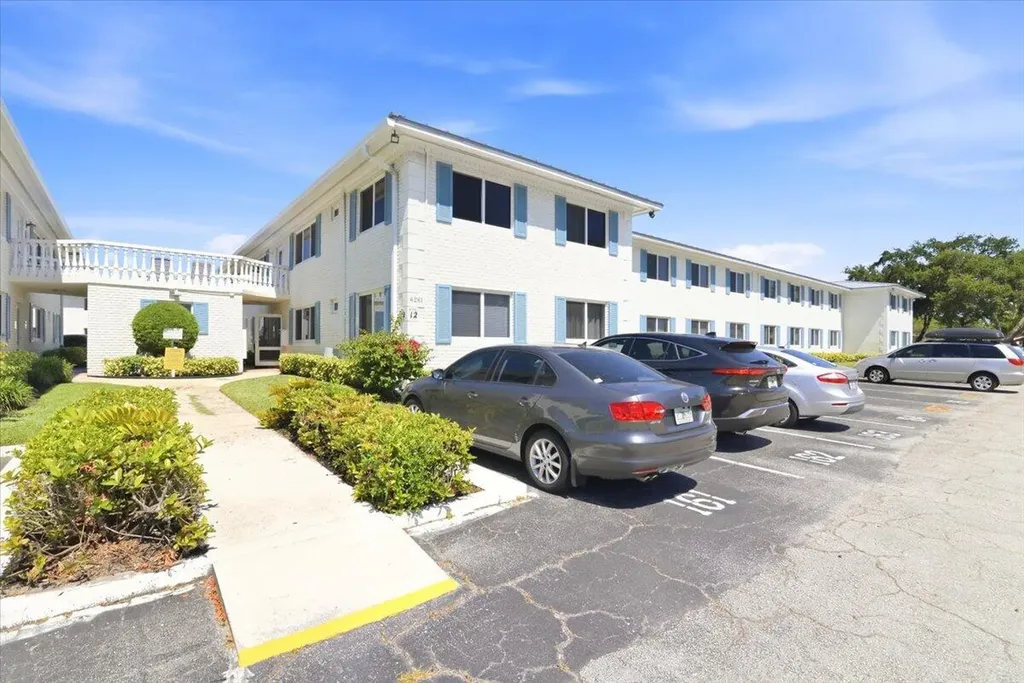 6261 NE 19th Avenue Fort Lauderdale FL 33308