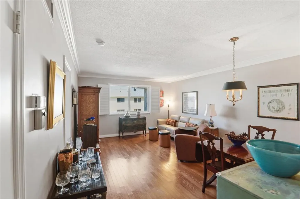 6261 NE 19th Avenue Fort Lauderdale FL 33308