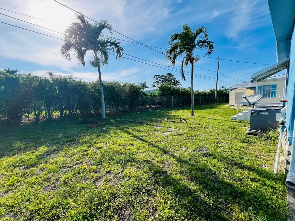 4045 White Pine Drive Boynton Beach FL 33436