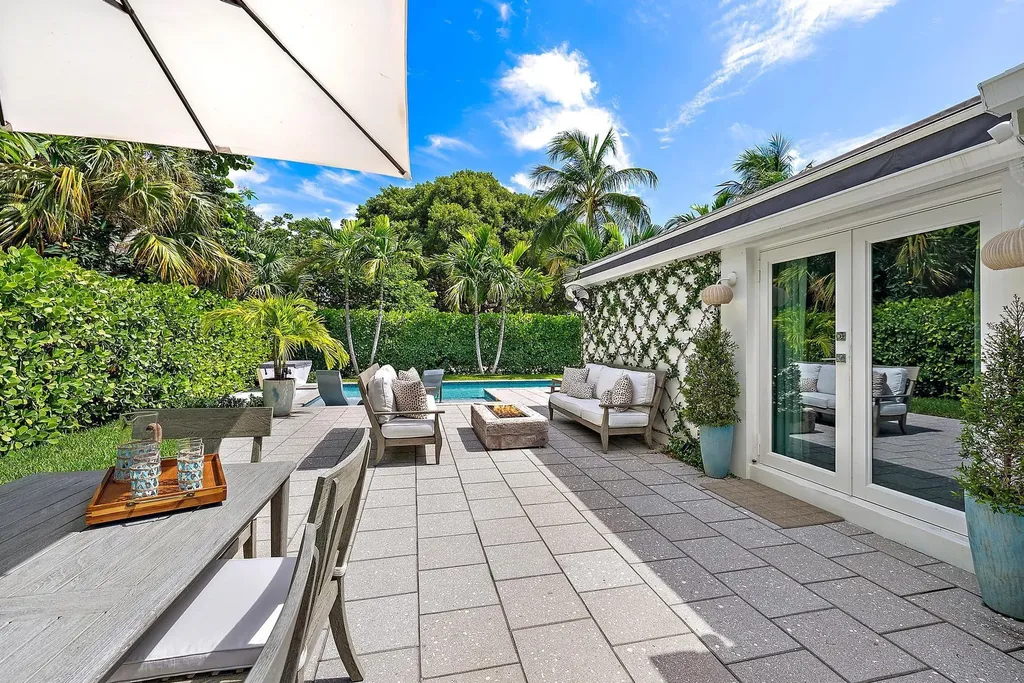8001 Arlington Place West Palm Beach FL 33405
