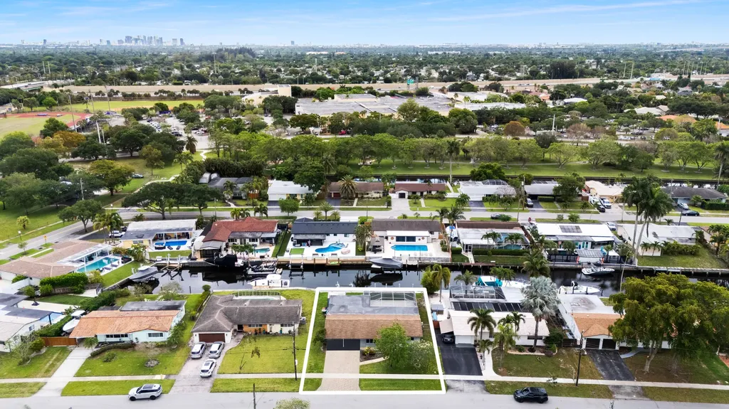 1340 SW 56th Avenue Plantation FL 33317