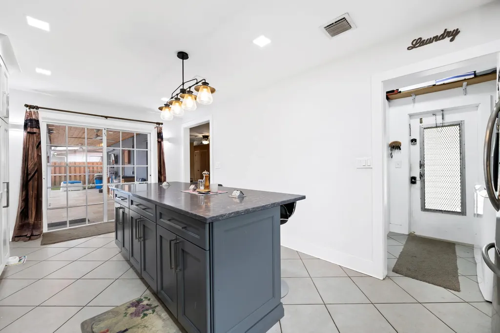 1340 SW 56th Avenue Plantation FL 33317