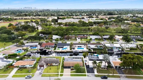 1340 SW 56th Avenue Plantation FL 33317