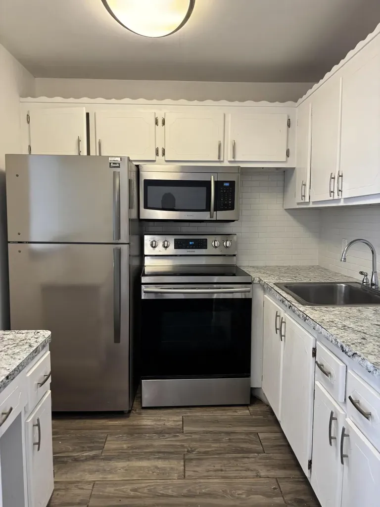 218 Windsor J West Palm Beach FL 33417