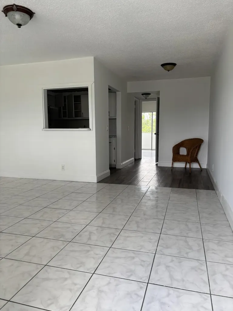 218 Windsor J West Palm Beach FL 33417