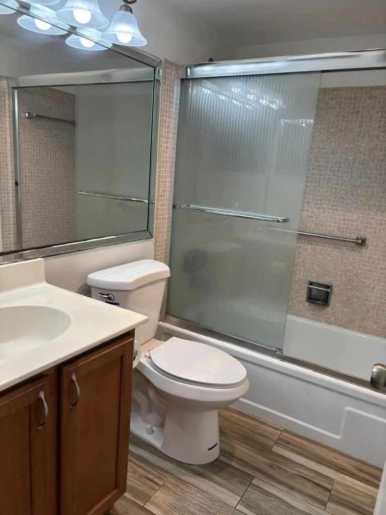 218 Windsor J West Palm Beach FL 33417