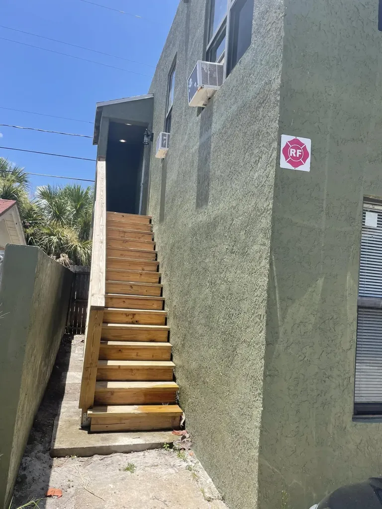 432 15th Street West Palm Beach FL 33401