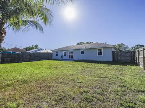 756 SW 18th Place Place SW Vero Beach FL 32962