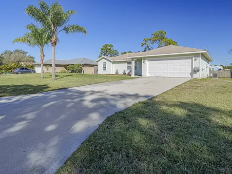 756 SW 18th Place Place SW Vero Beach FL 32962