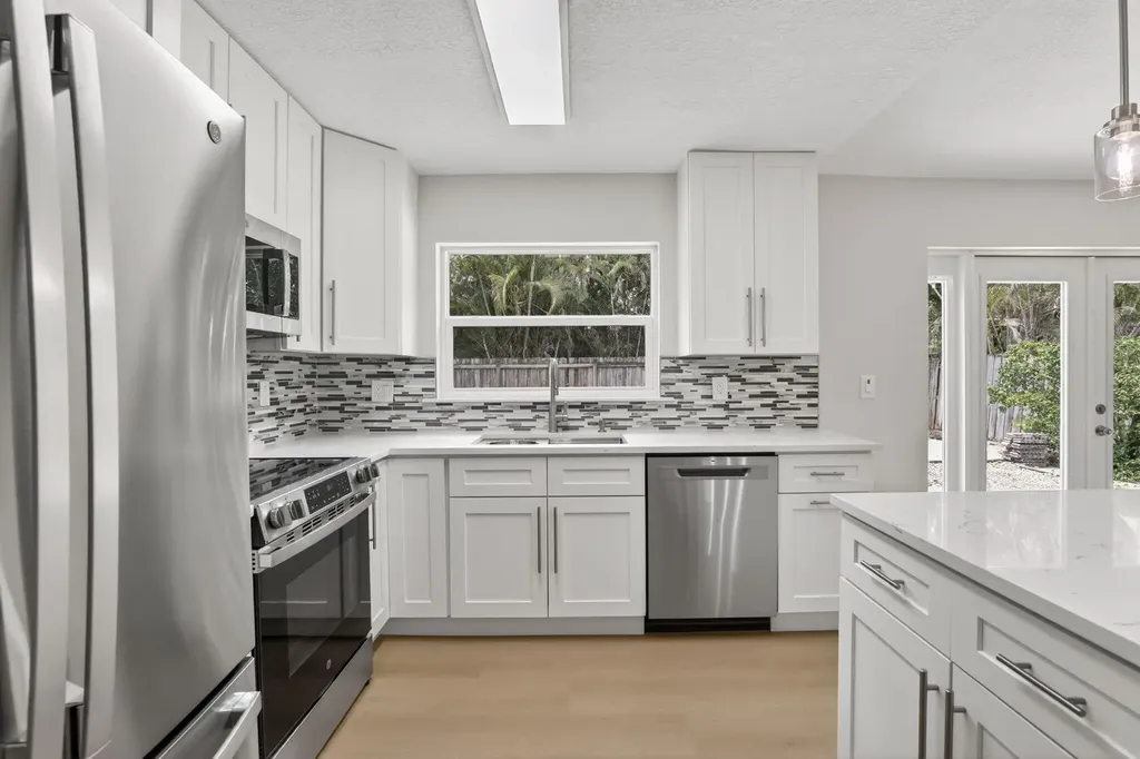 8241 NW 48th Street Lauderhill FL 33351