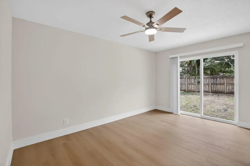 8241 NW 48th Street Lauderhill FL 33351