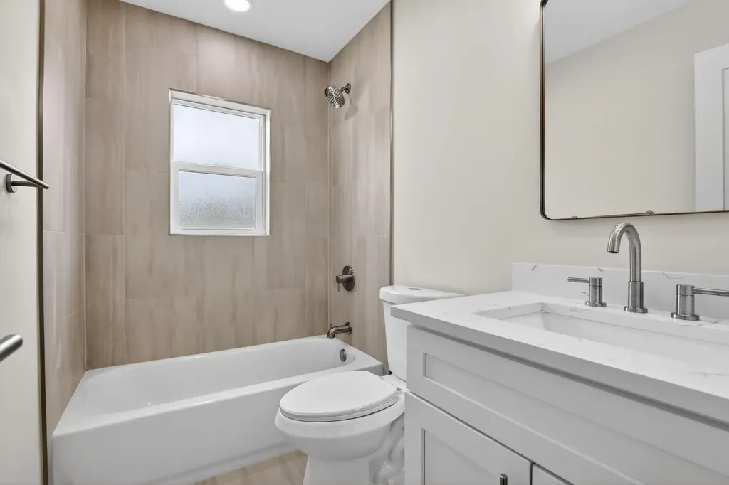 8241 NW 48th Street Lauderhill FL 33351