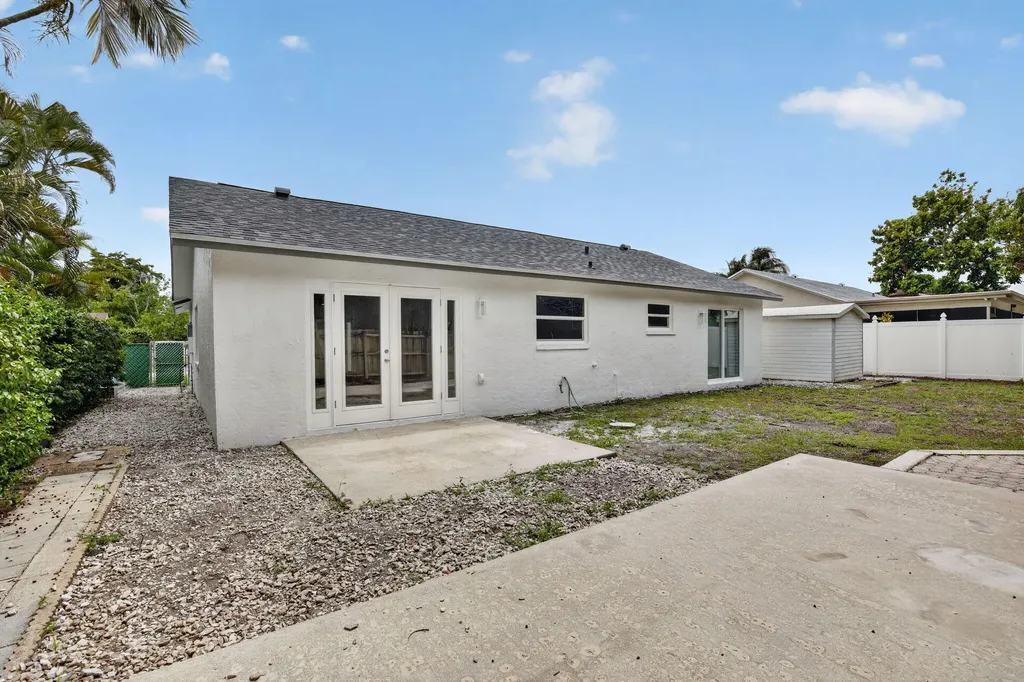 8241 NW 48th Street Lauderhill FL 33351
