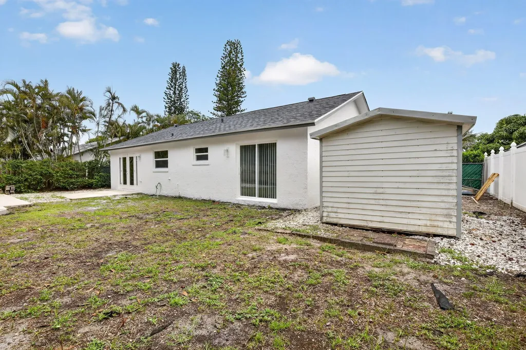 8241 NW 48th Street Lauderhill FL 33351