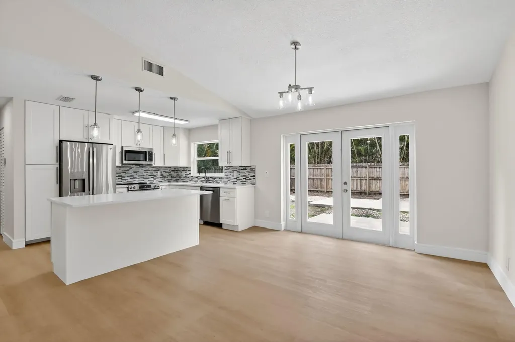 8241 NW 48th Street Lauderhill FL 33351