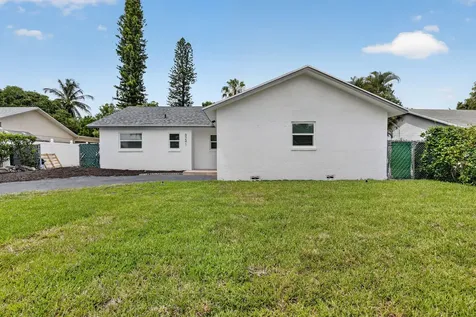 8241 NW 48th Street Lauderhill FL 33351
