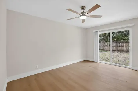 8241 NW 48th Street Lauderhill FL 33351