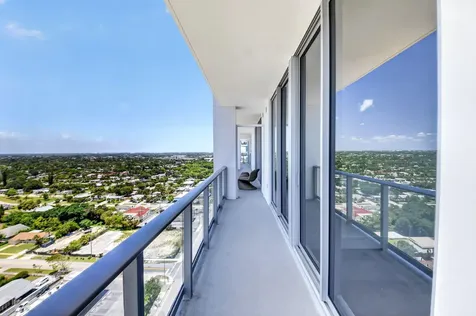 220 Lake Shore Drive Lake Park FL 33403