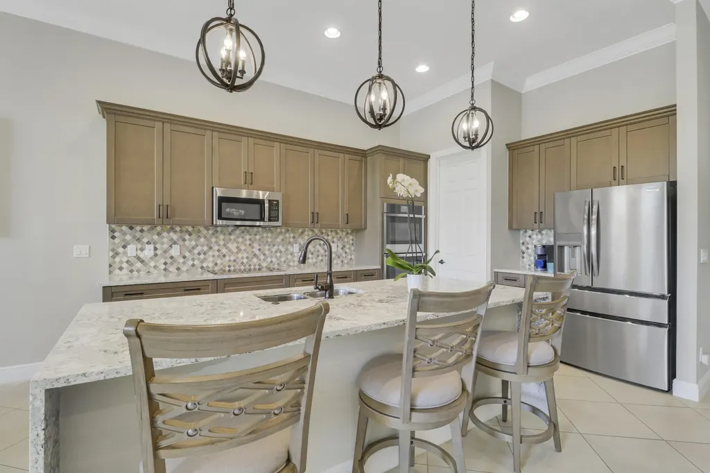 9247 SW Miracoli Way Port St Lucie FL 34987