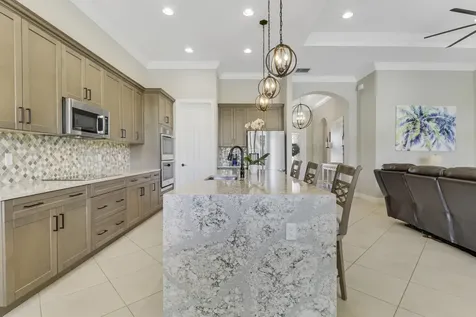 9247 SW Miracoli Way Port St Lucie FL 34987