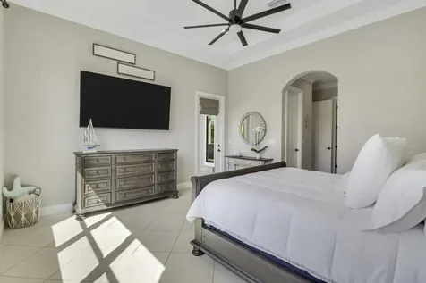 9247 SW Miracoli Way Port St Lucie FL 34987