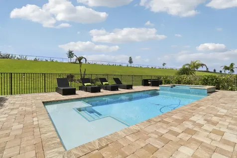 9247 SW Miracoli Way Port St Lucie FL 34987