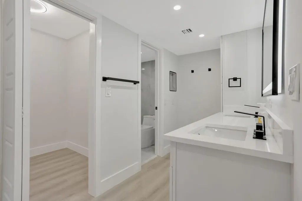 3505 Oaks Way Pompano Beach FL 33069