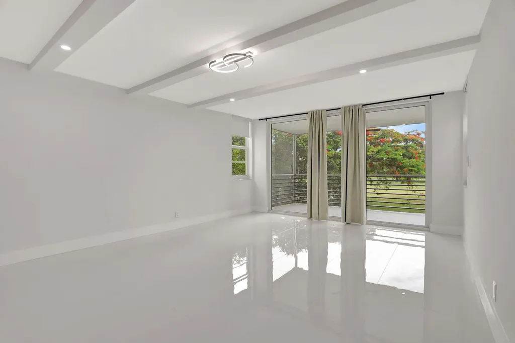 3505 Oaks Way Pompano Beach FL 33069