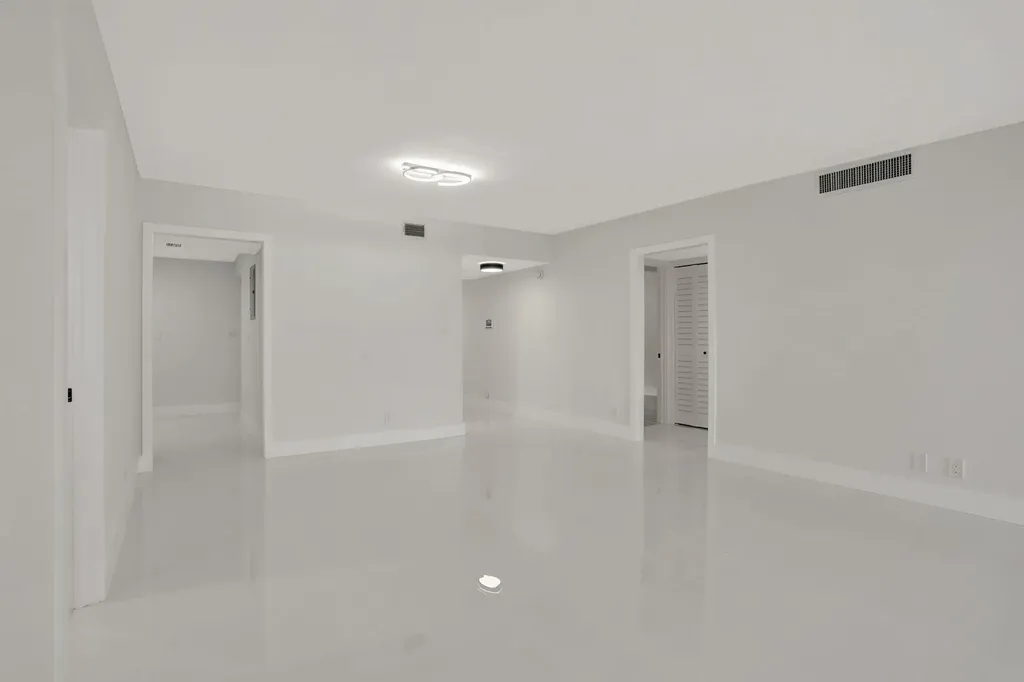 3505 Oaks Way Pompano Beach FL 33069
