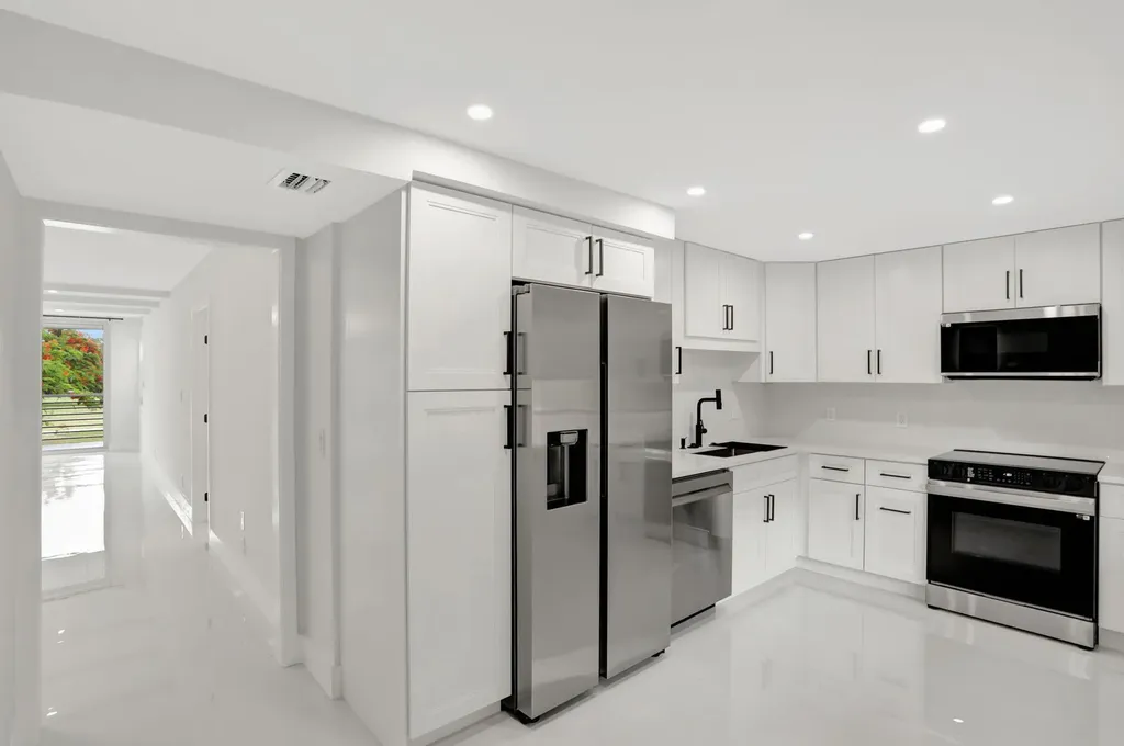 3505 Oaks Way Pompano Beach FL 33069