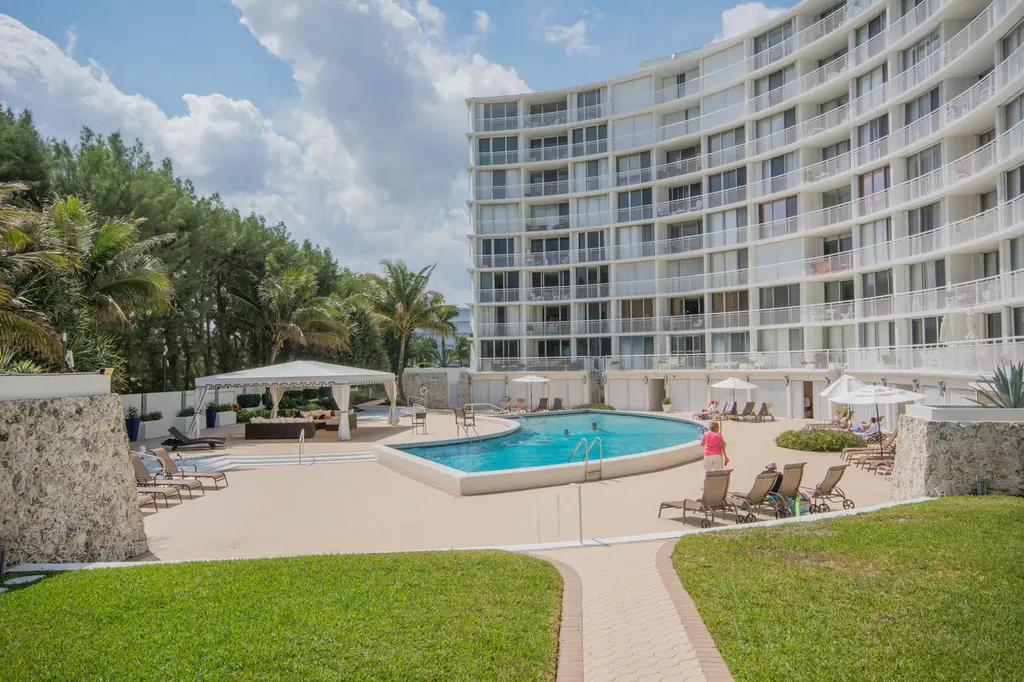 2780 S Ocean Boulevard Palm Beach FL 33480