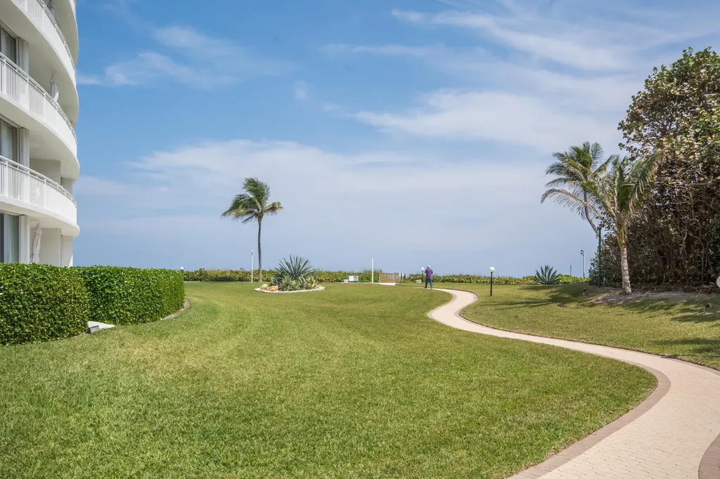 2780 S Ocean Boulevard Palm Beach FL 33480