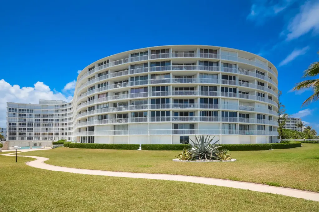 2780 S Ocean Boulevard Palm Beach FL 33480