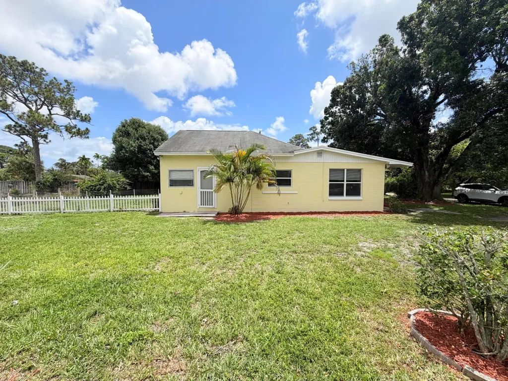 4905 Williams Road Palm Beach Gardens FL 33418