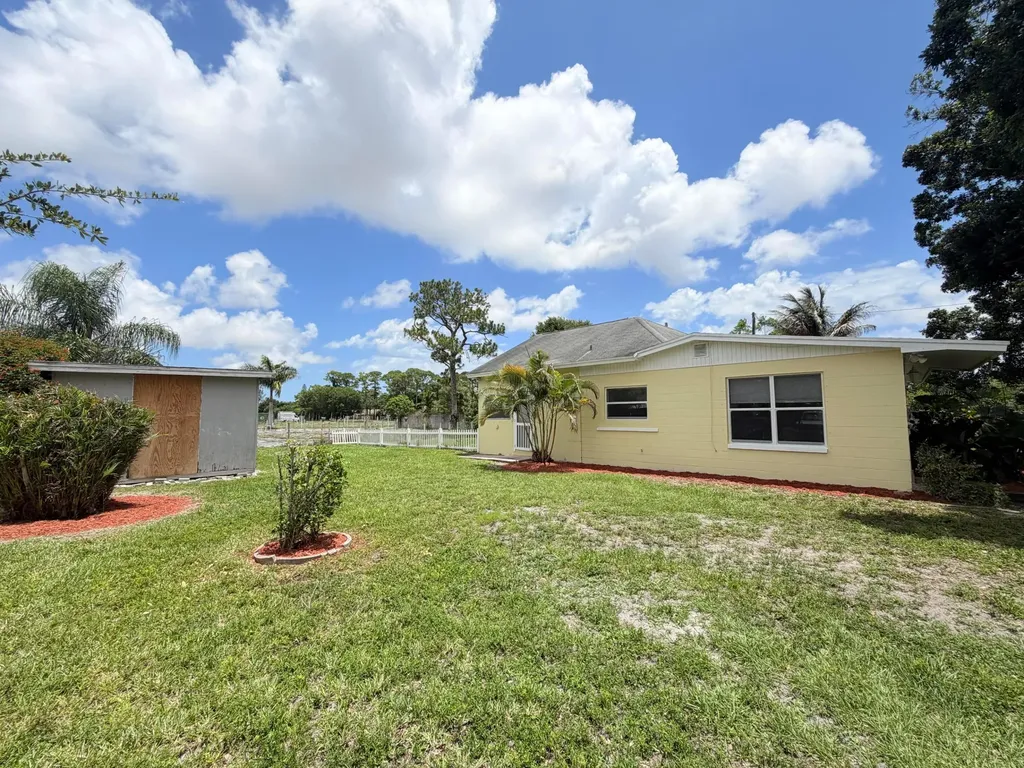 4905 Williams Road Palm Beach Gardens FL 33418