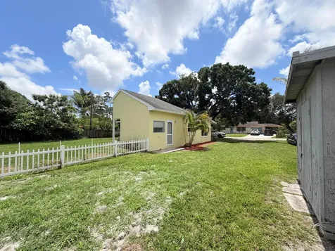4905 Williams Road Palm Beach Gardens FL 33418