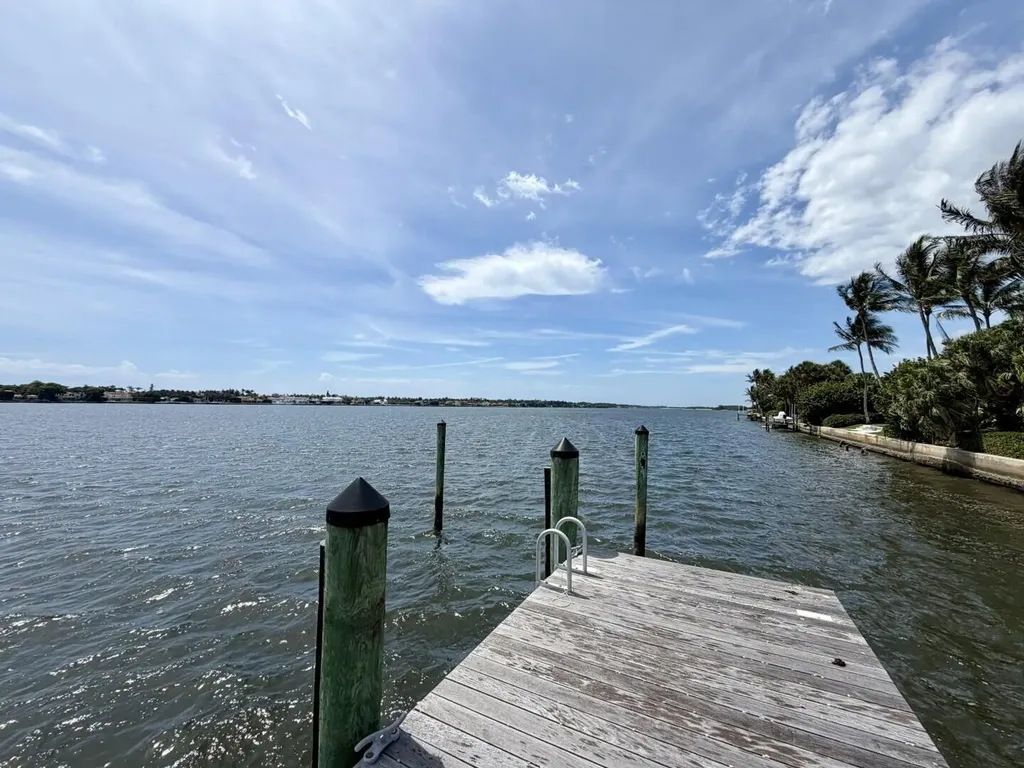 690 Island Drive Palm Beach FL 33480