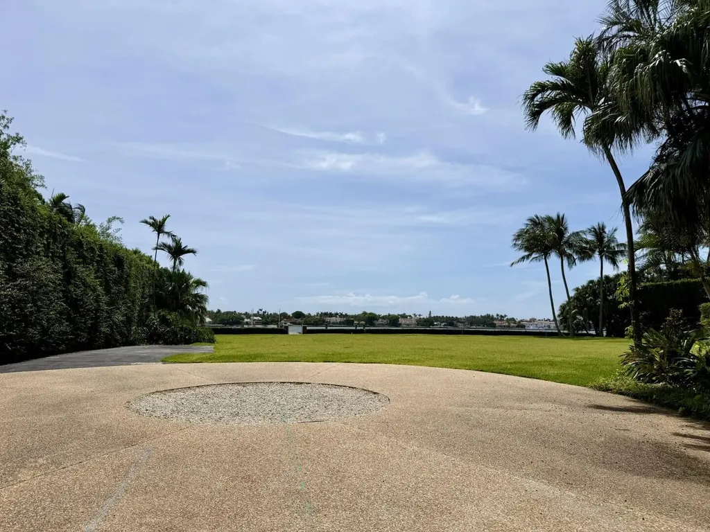 690 Island Drive Palm Beach FL 33480
