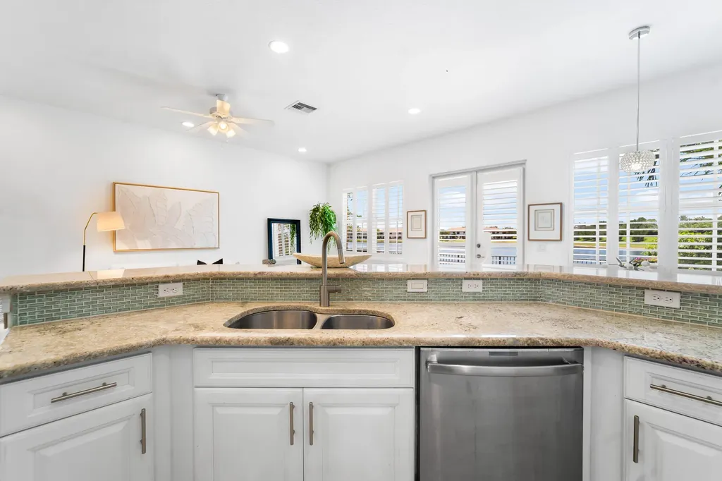 9820 S Miralago Way Parkland FL 33076