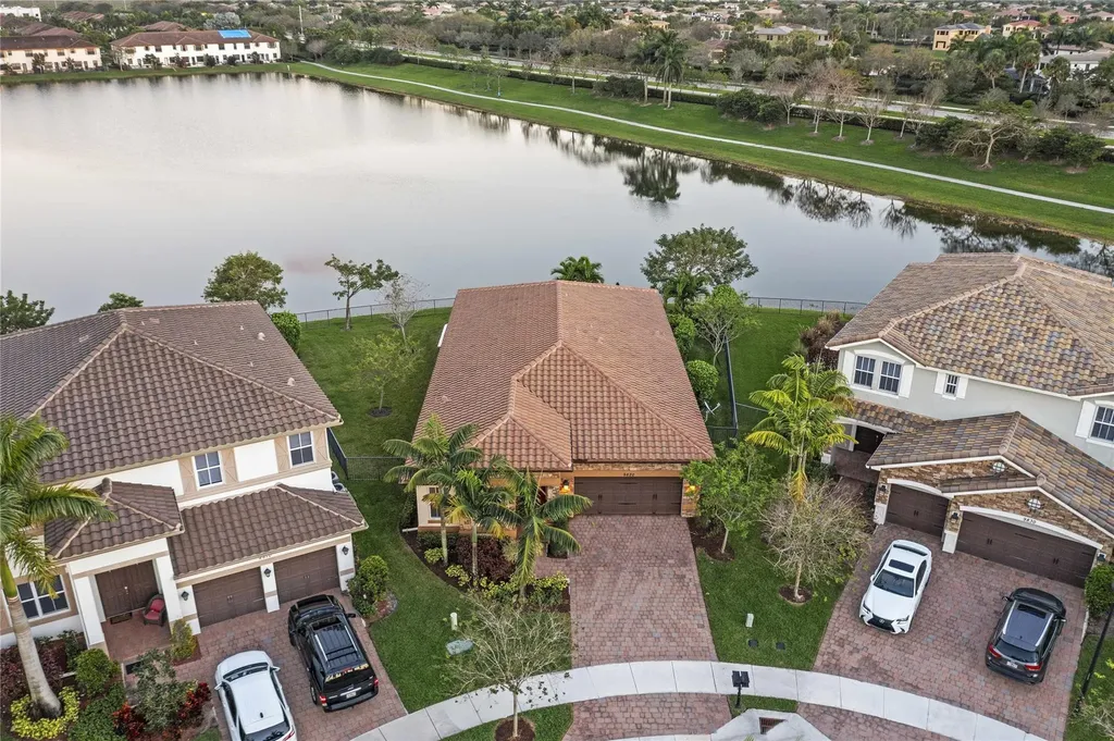 9820 S Miralago Way Parkland FL 33076