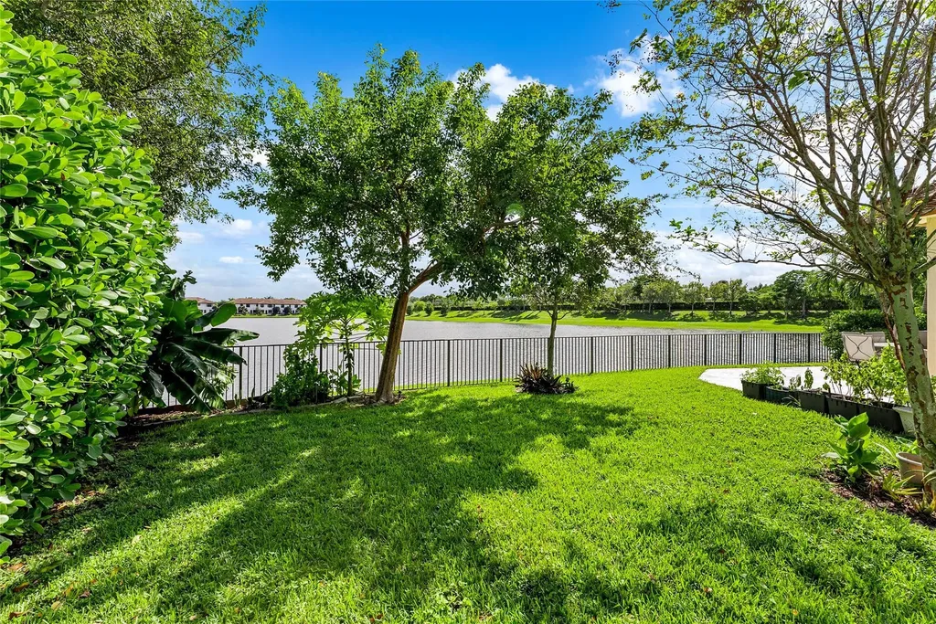 9820 S Miralago Way Parkland FL 33076