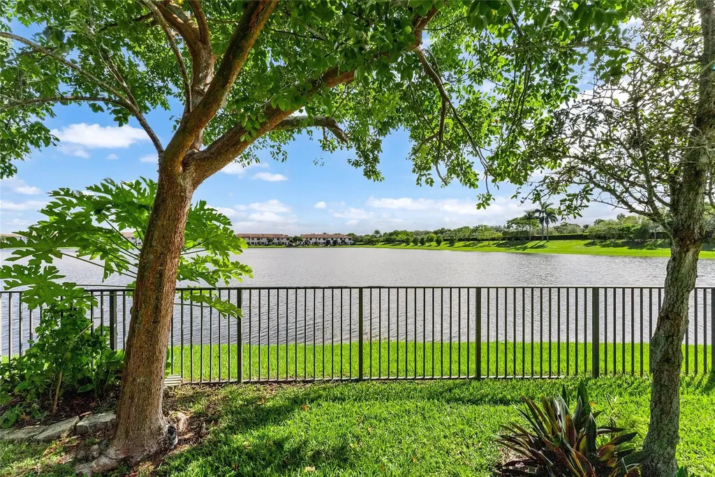 9820 S Miralago Way Parkland FL 33076